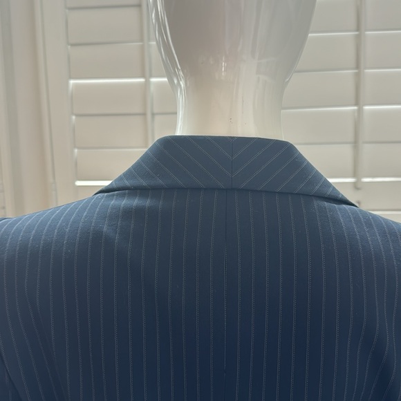 Armani Pin striped Blazer, NEW with TAG🔥 - Picture 10 of 10